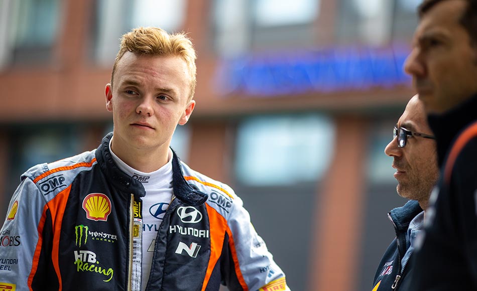 You are currently viewing WRC Finland: Solberg forced to retire after SS2 crash