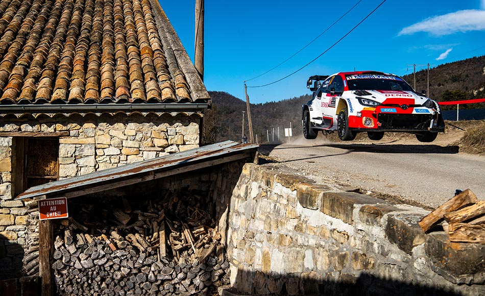 You are currently viewing Rallye Monte Carlo: Rovanperä closes in on cautious Ogier on Day 3