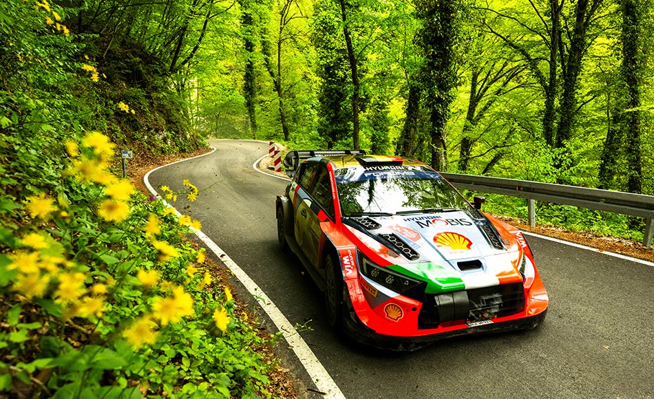 You are currently viewing Neuville narrowly leads Evans & Ogier after WRC Croatia Rally Day 2