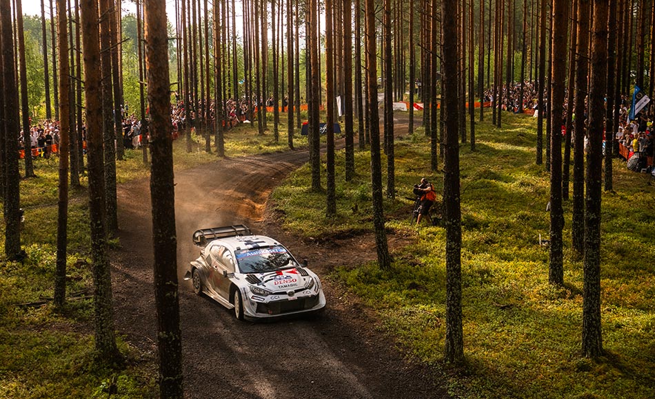 Rovanperä takes early WRC Rally Finland lead, Tänak escapes tree-hit