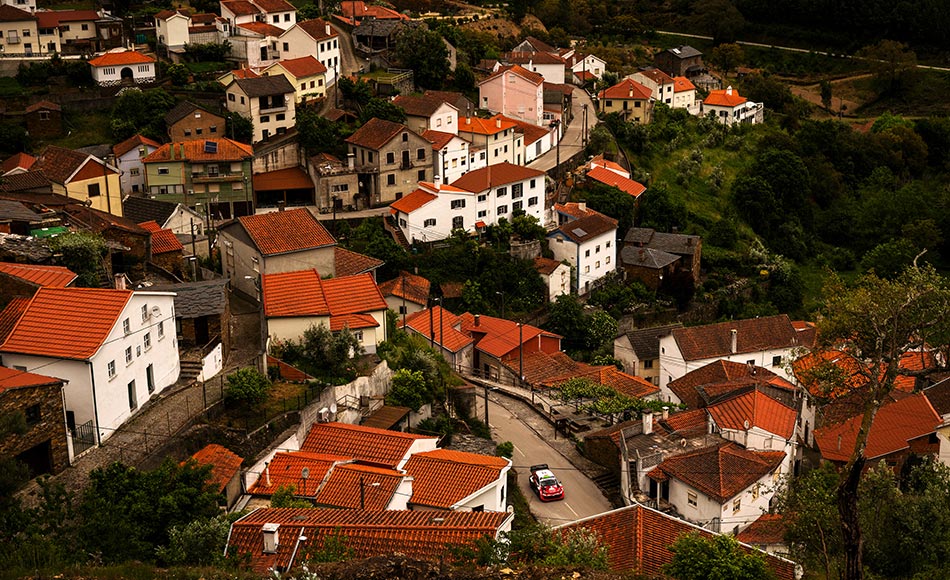 Rally Portugal handed suspended €15,000 fine after two vehicles entered live stage