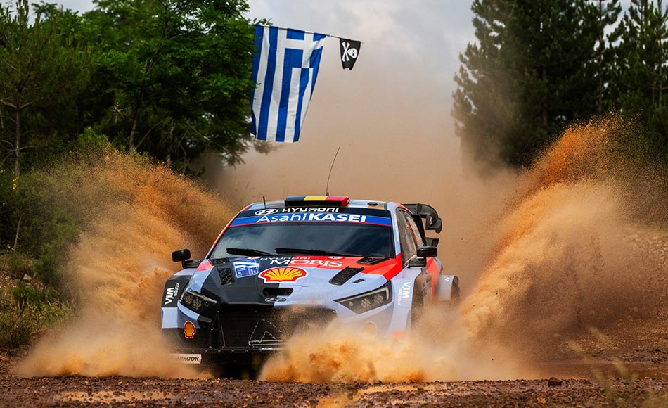 WRC Acropolis Rally Greece: Neuville leads Ogier after tough Friday, Solberg crashes